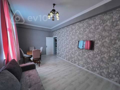 2 otaqlı mənzil, 60 m², Müstəqillik küçəsi — kirayə — Şəhla