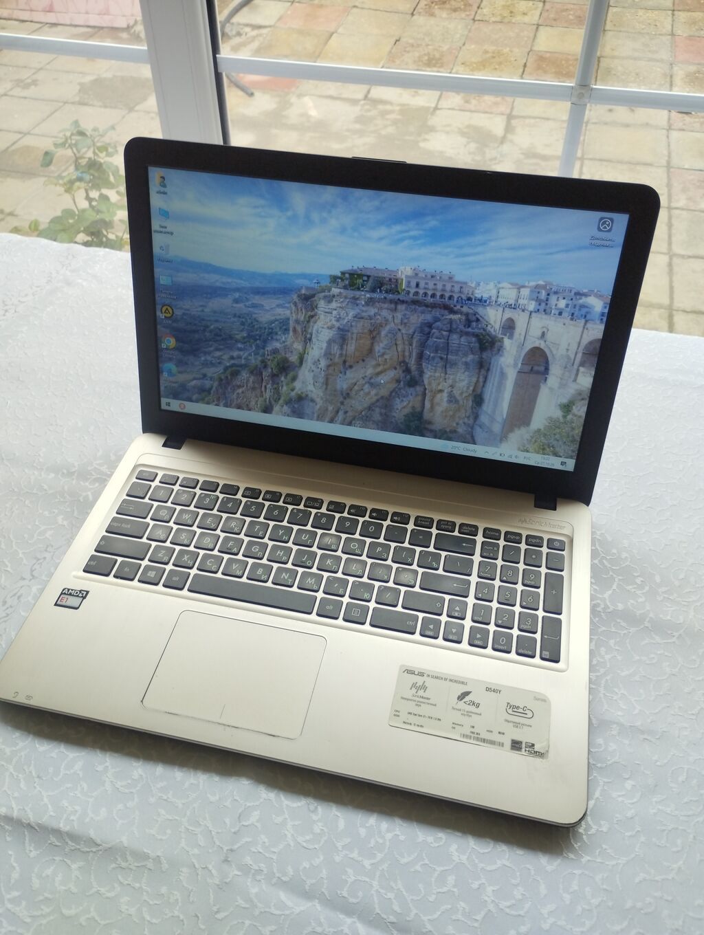 Sekilde gorunduyu kimi yaxsi veziyyetdedir.islemeyinde hecbir prablem — Asus, Bakı (2)