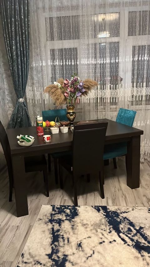 Masa desti 6 stulnan 200₼ satilir .Unvan H.Aslanov &Rumi — 200 ₼ · Bakı · Mebel Masa desti 6 stulnan 200₼ satilir .Unvan H.Aslanov &Rumi — Bakı