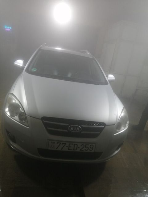 Kia Ceed SW, 1.4 L, 2008 il, 200 000 km — Quba