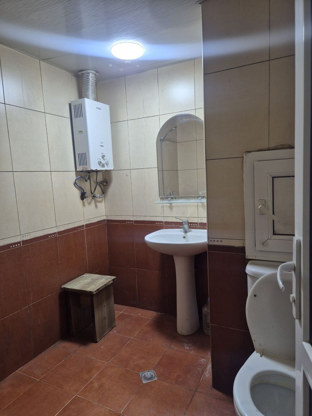 İcarəyə verilir 2 otaqlı köhnə tikili 52 m² — Mənzil, Bakı (7)