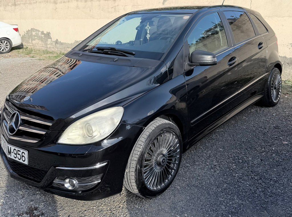 Mercedes B 180, 1.7 L, 2010 il, 102 000 km 77-XM-956 — Avtomobillər, Bakı (4)