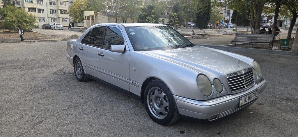 Mercedes E 240, 2.4 L, 1999 il, 444 579 km 10-MU-298 — Avtomobillər, Gəncə (9)