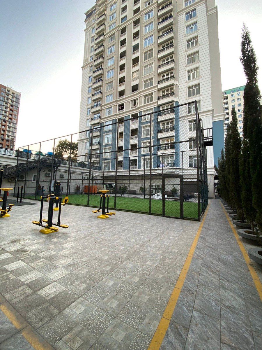Satılır 5 otaqlı yeni tikili 275 m² — Mənzil, Bakı (2)