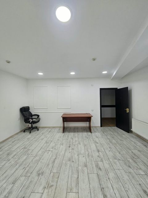 Ofis icarəyə verilir, 26 m², Xətai rayon,Babək prospekti, Bakı — Bakı