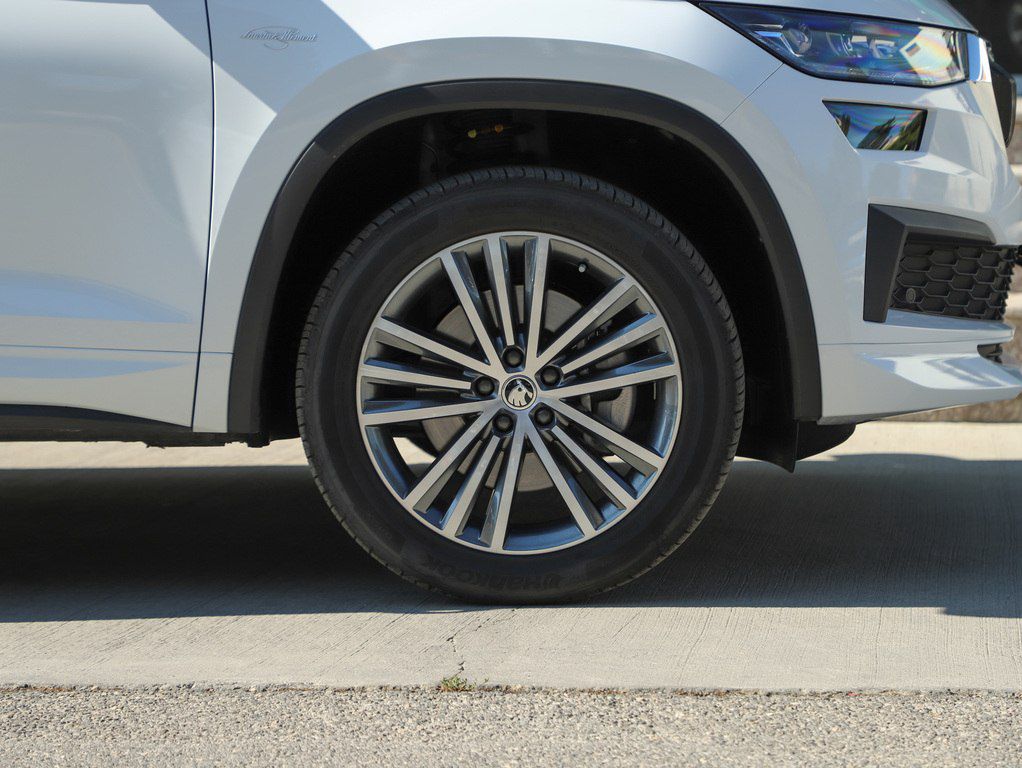 Skoda Kodiaq, 2.0 L, 2023 il, 73 400 km — Avtomobillər, Bakı (7)
