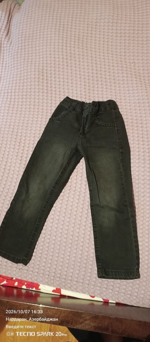 Uşaq şalvarı – tünd yaşıl/qara rəngdə jeans (denim) material. - Model — 10 ₼ · Bakı · Uşaq geyimi Uşaq şalvarı – tünd yaşıl/qara rəngdə jeans (denim) material. - Model — Bakı
