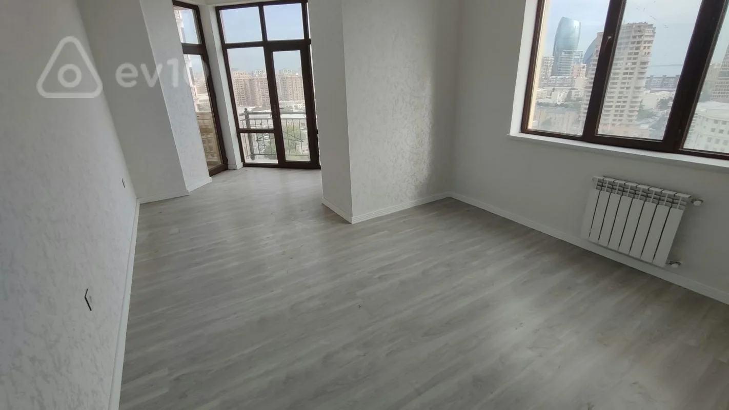3 otaqlı mənzil, 130 m², 28 may — Mənzil, Bakı (2)