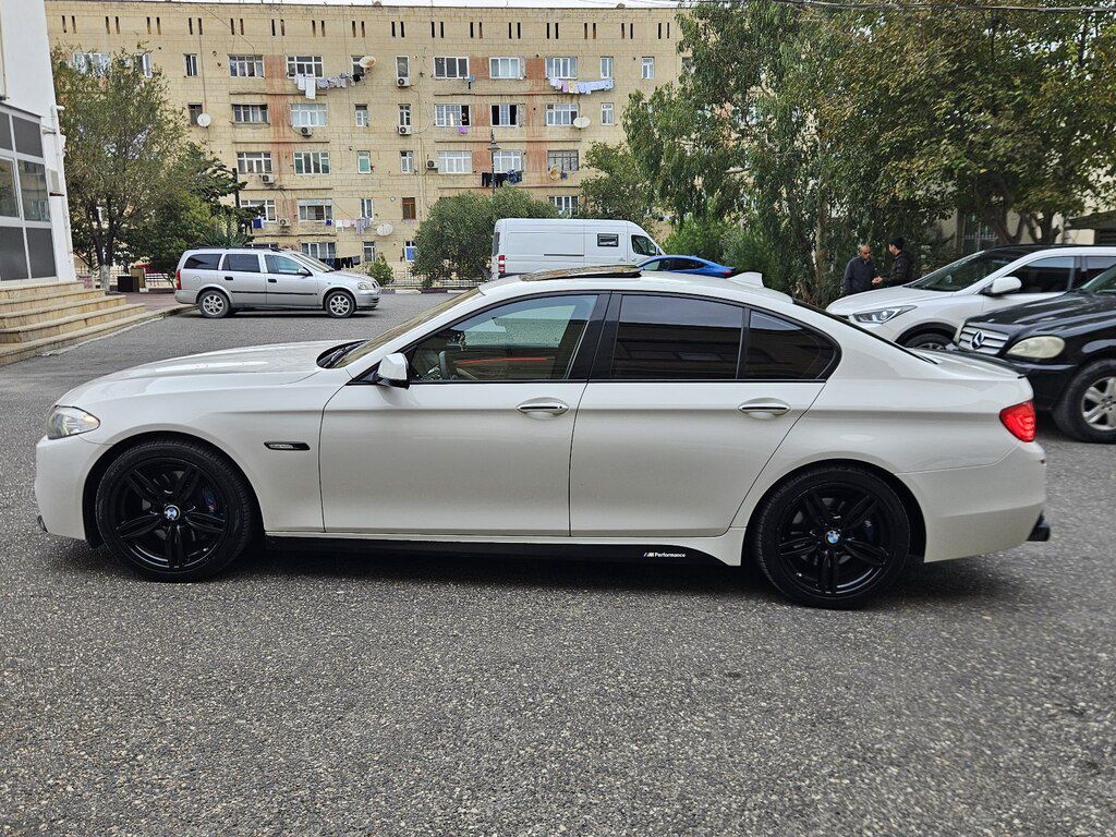 BMW 535, 3.0 L, 2011 il, 245 123 km — Avtomobillər, Bakı (9)