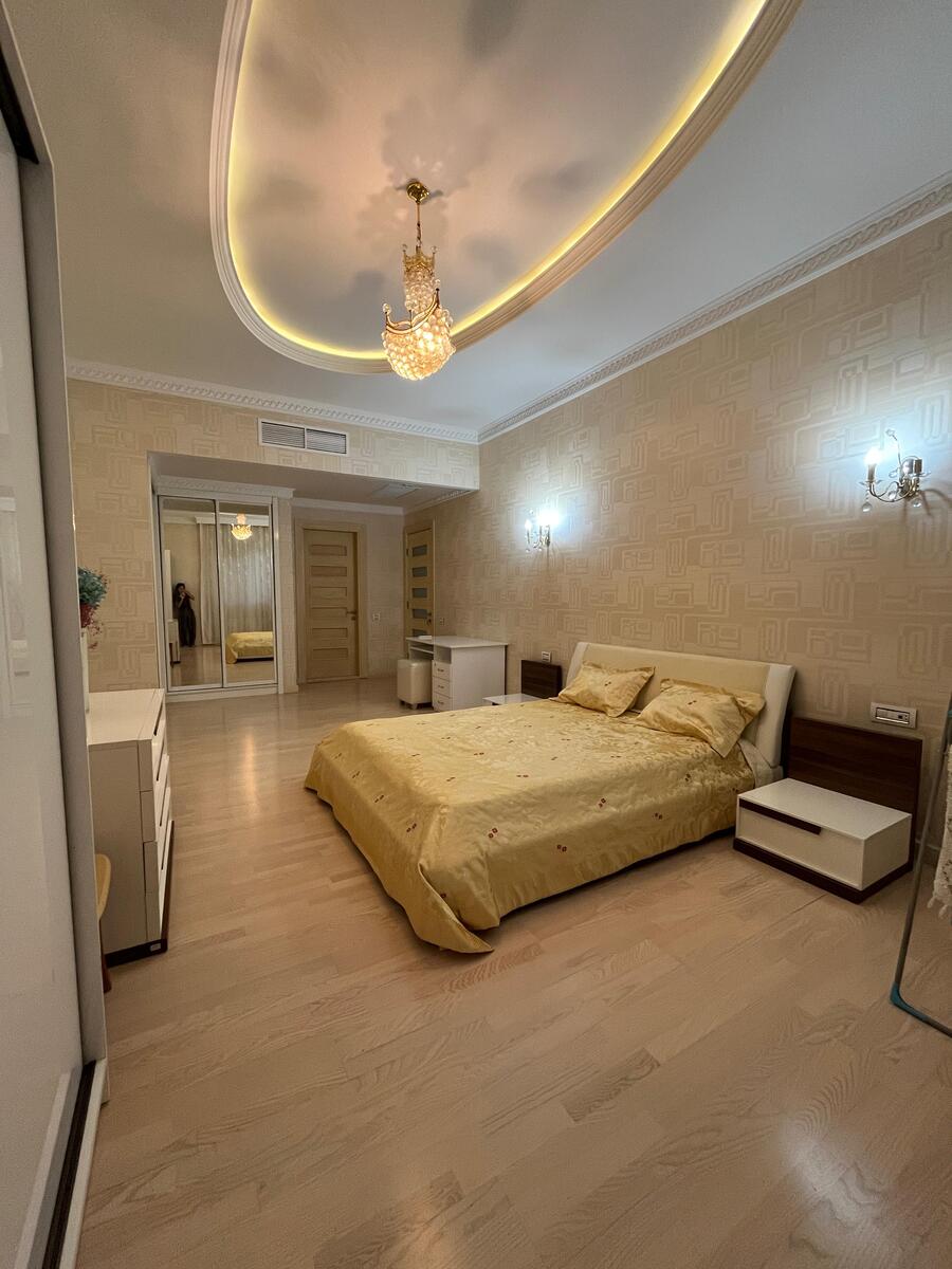 İcarəyə verilir 4 otaqlı yeni tikili 240 m² — Mənzil, Bakı (11)