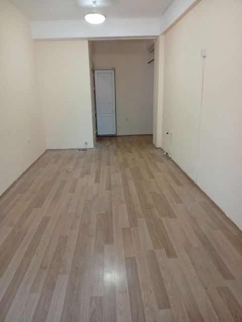 Kiralık kommersiya obyektı – küçə vitrinli, ayrıca girişli - Yer — 650 ₼ · Bakı · Əmlak Kiralık kommersiya obyektı – küçə vitrinli, ayrıca girişli - Yer — Bakı