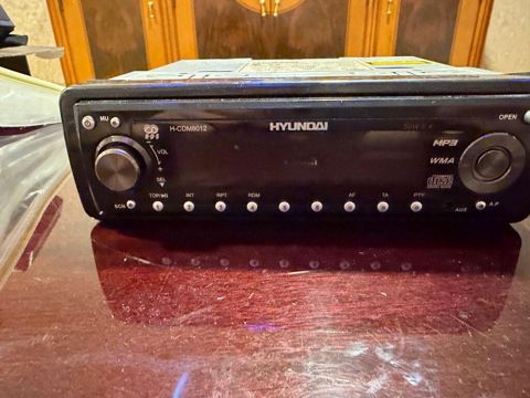 Hyundai H-CDM8012 avtomobil maqnitofonu - Model: Hyundai H-CDM8012 — Gəncə