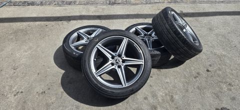 Mercedes təkərləri 245/45 R18 — 650 ₼ · Bakı · Ehtiyat hissələri və aksesuarlar Mercedes təkərləri 245/45 R18 — Bakı