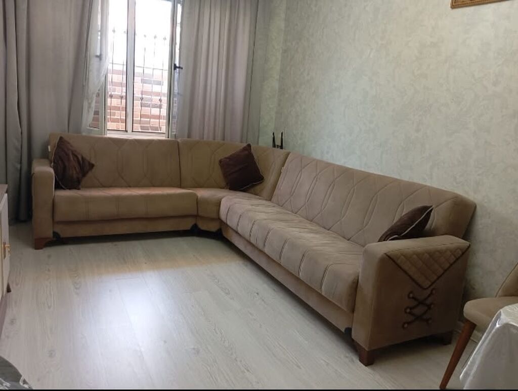 Künc divan satılır 400azn. Problemsizdir. Ölçü 2.40*1.40 Ünvan:Masazır — Mebel, Bakı