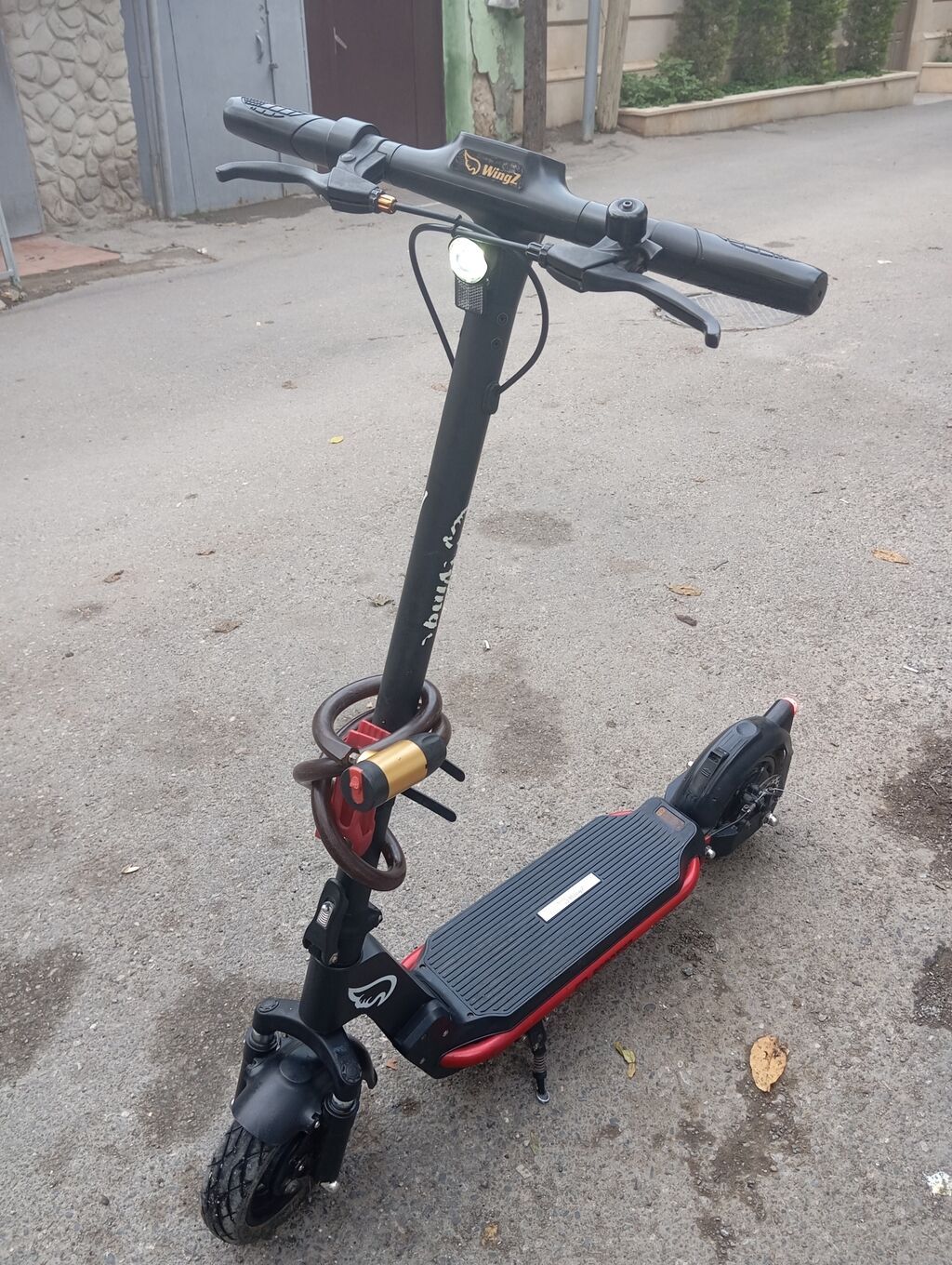 İşlənmiş Elektrik samokat 10", 751 - 1000 Vt, 26 - 35 km/s, Ünvandan götürmə, Ödənişli çatdırılma — Skuterlər, Bakı (3)