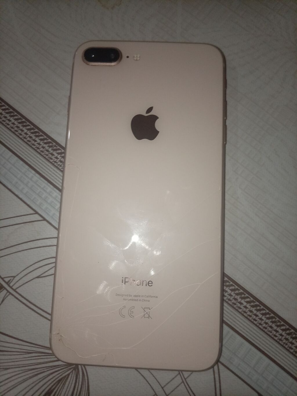 IPhone 8 Plus, Qızılı, Barmaq izi — Apple iPhone, Salyan