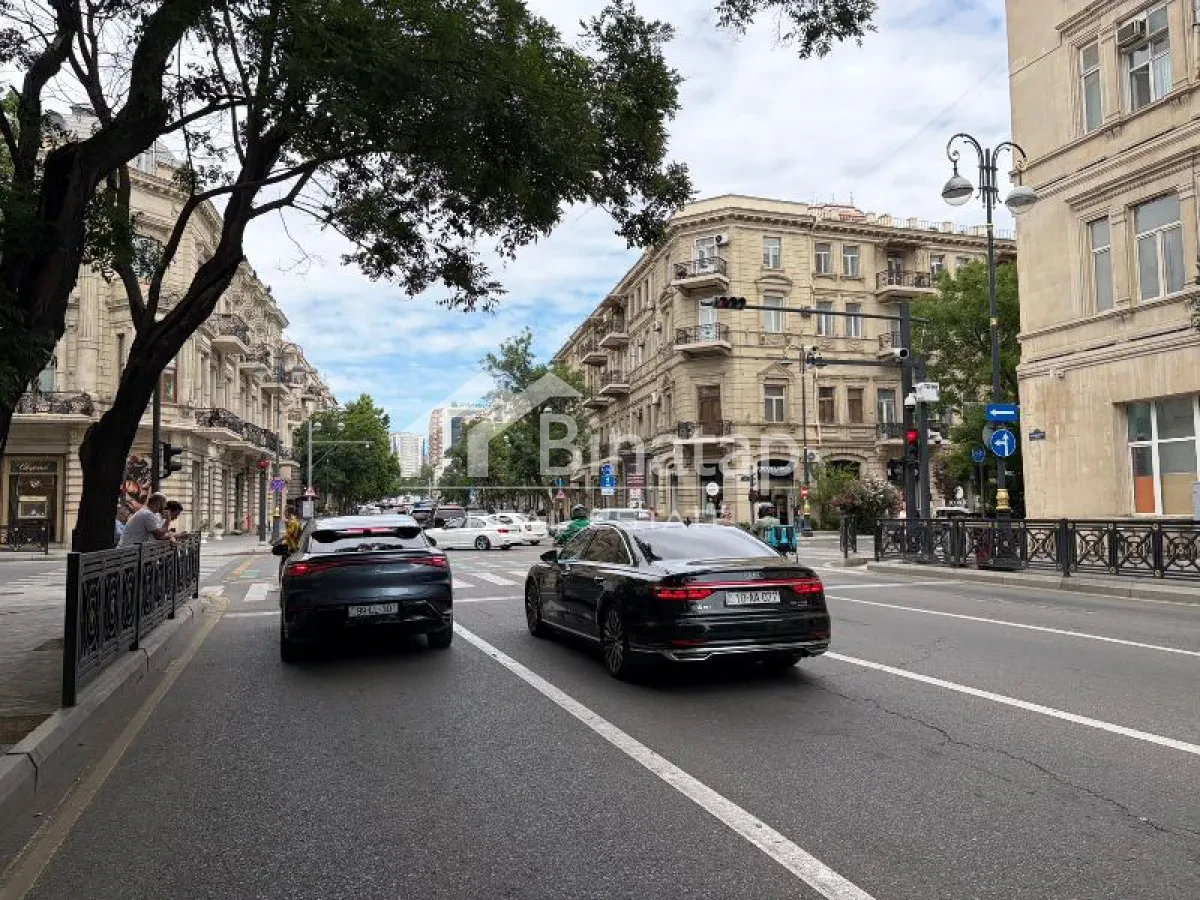 Satılır 1 otaqlı köhnə tikili 38 m², Sahil metrosu, Nəsimi rayonu — Mənzil, Bakı (3)