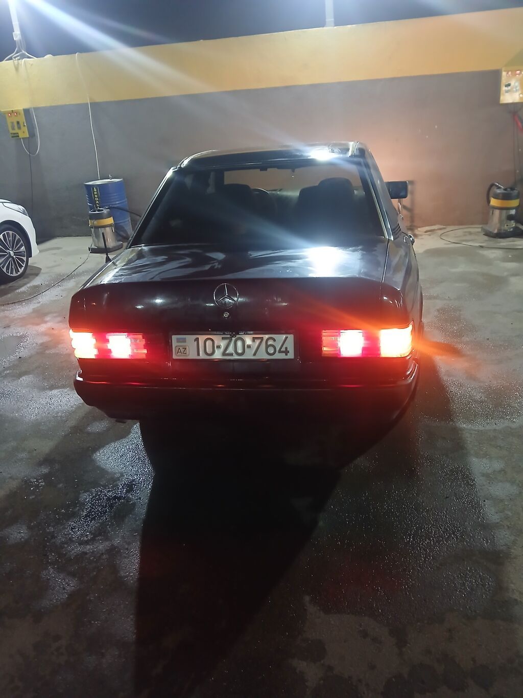 Mercedes-Benz 190 (W201) sedan - Kuzov: 4 qapı, qara rəng - Nömrə 10-ZO-764 — Avtomobillər, Sumqayıt (8)
