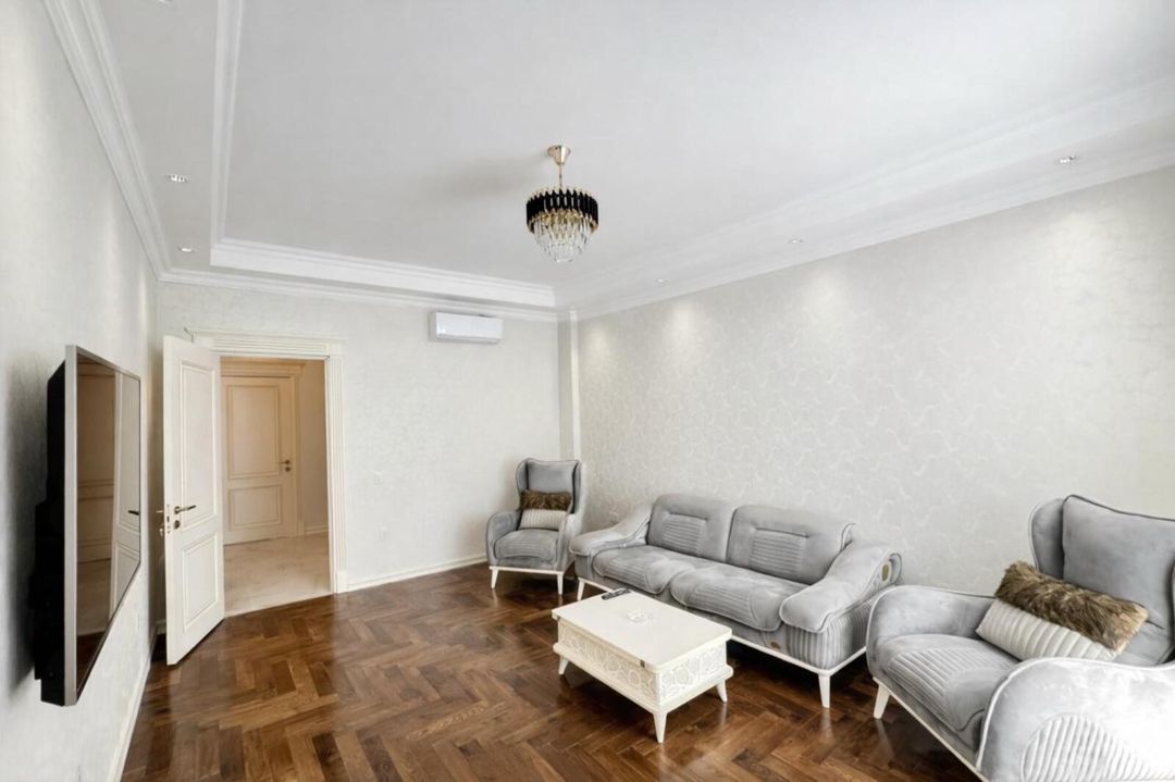 İcarəyə verilir 3 otaqlı yeni tikili 130 m² — Mənzil, Bakı (3)