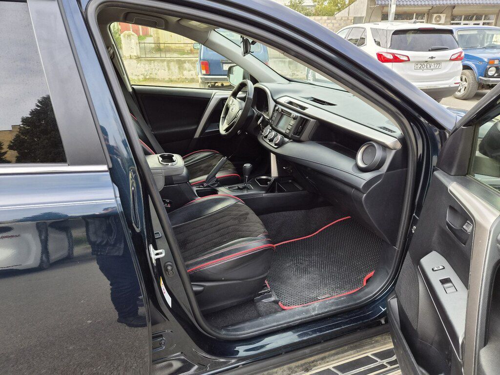 Toyota RAV4, 2.5 L, 2018 il, 110 834 km — Avtomobillər, Gəncə (8)