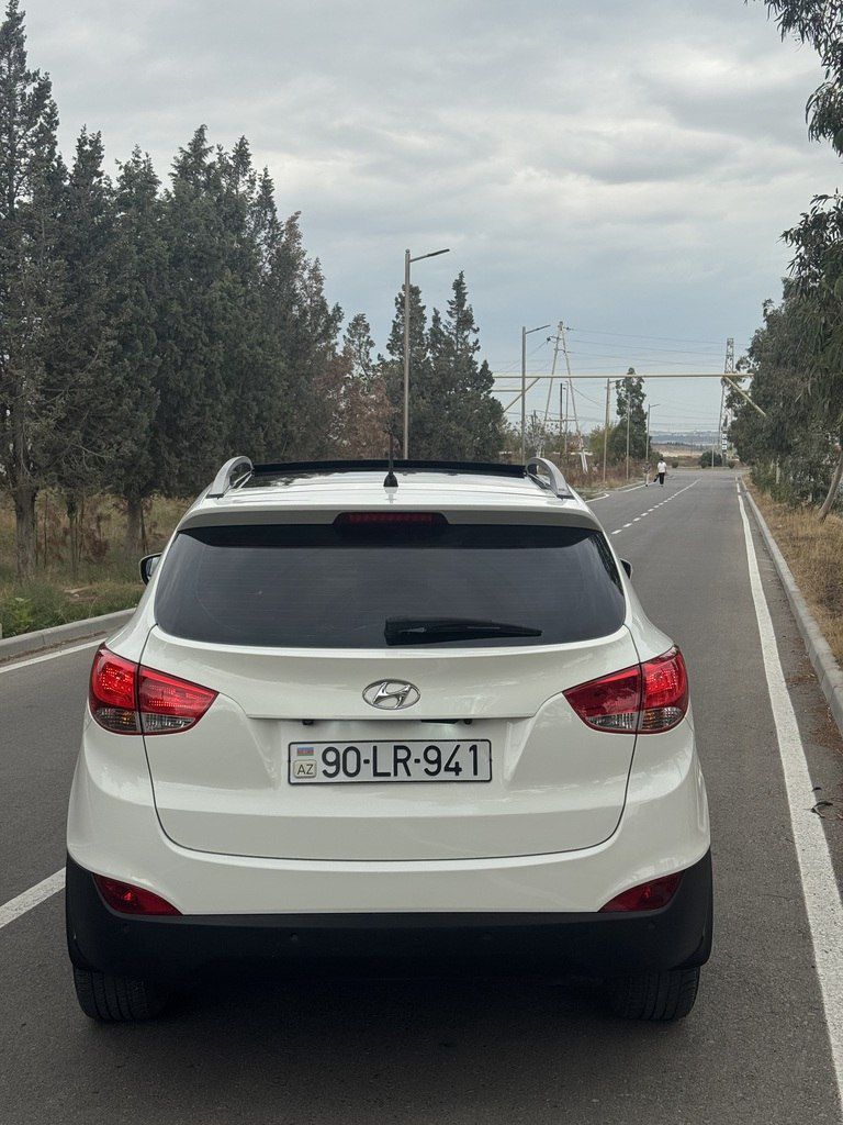 Hyundai ix35, 2.0 L, 2011 il, 215 000 km 90-LR-941 — Avtomobillər, Bakı (12)