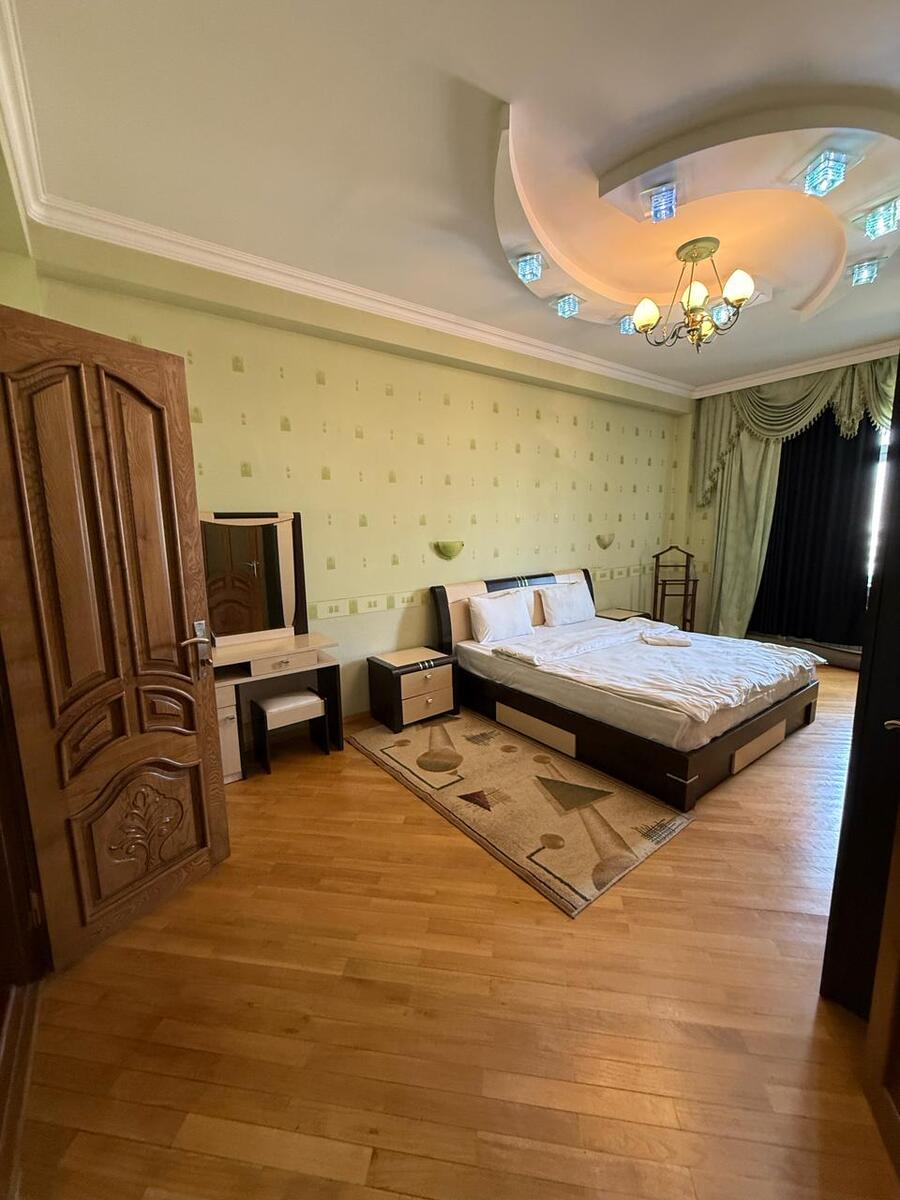 Satılır 3 otaqlı yeni tikili 150 m² — Mənzil, Bakı (7)