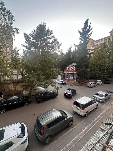 Satılır 2 otaqlı köhnə tikili 38 m² — Bakı