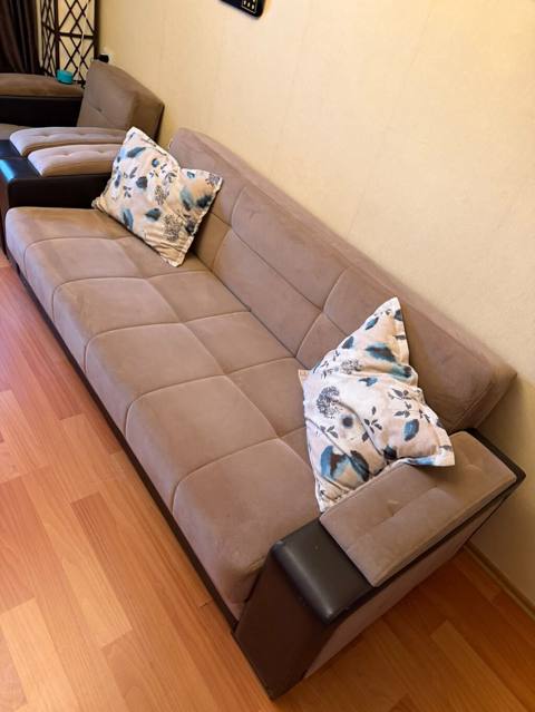 Divan+ 1 ədəd kreslo 120 azn Yaxşı vəziyyətdədir. Açılır, bazası var — Sara — Жиһаз