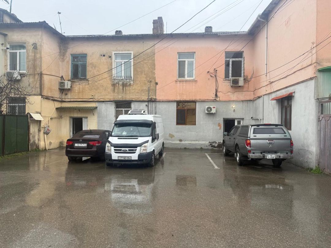 Satılır 2 otaqlı köhnə tikili 65 m² — Mənzil, Bakı (9)