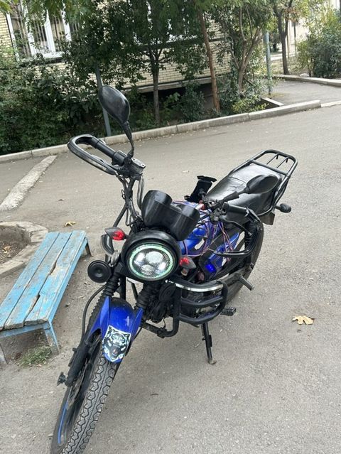 Moped/motosiklet – şəhər içi praktik nəqliyyat vasitəsi - Rəng — 650 ₼ · Gəncə · Mopedlər və skuterlər Moped/motosiklet – şəhər içi praktik nəqliyyat vasitəsi - Rəng — Gəncə