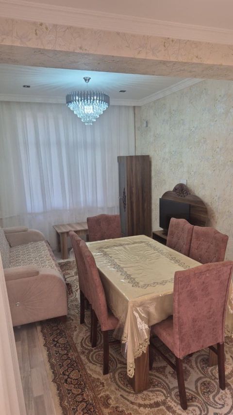 İcarəyə verilir 3 otaqlı yeni tikili 90 m² — Квартира