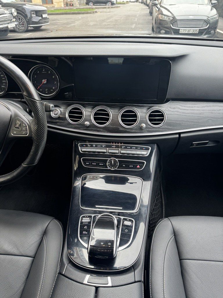 Mercedes E 300, 2.0 L, 2017 il, 208 000 km — Avtomobillər, Bakı (8)