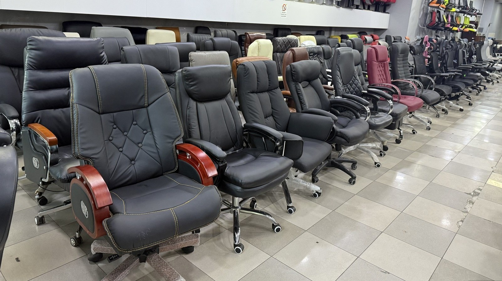 Qara rəng, Ofis üçün kreslo — Bakı