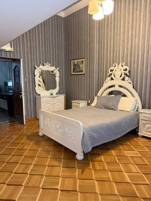 İcarəyə verilir 2 otaqlı köhnə tikili 70 m² — 1 150 ₼ · Bakı · Mənzil İcarəyə verilir 2 otaqlı köhnə tikili 70 m² — Bakı