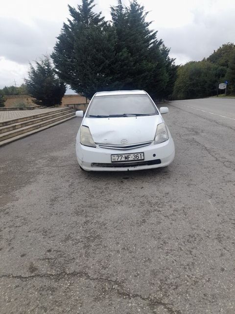 Toyota Prius, 1.5 L, 1.3 kWh, 2008 il, 341 000 km — Qusar
