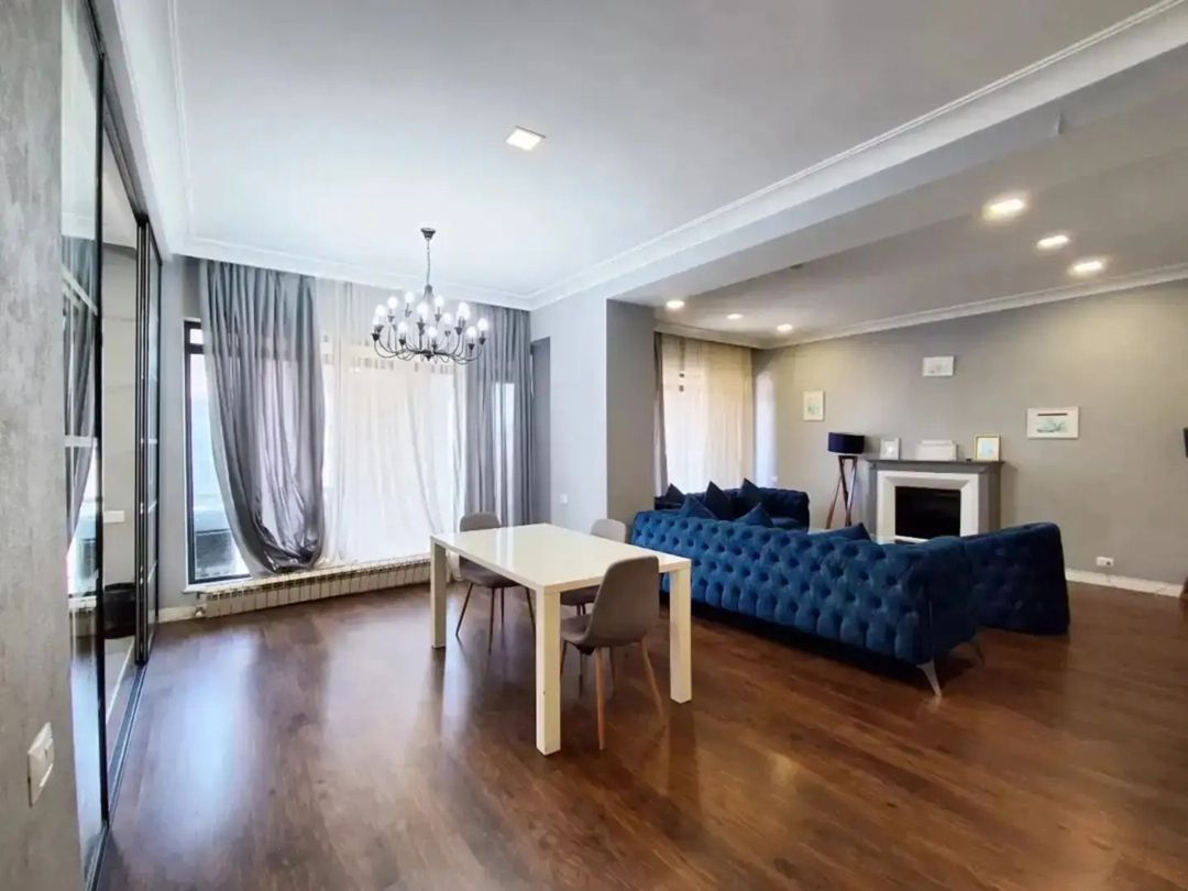 Satılır 4 otaqlı yeni tikili 240 m² — Mənzil, Bakı (2)