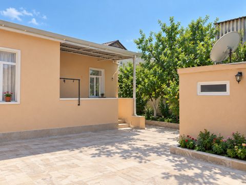Satılır 3 otaqlı həyət evi/bağ evi 91.2 m² — 157 000 ₼ · Bakı · Ev, villa Satılır 3 otaqlı həyət evi/bağ evi 91.2 m² — Bakı