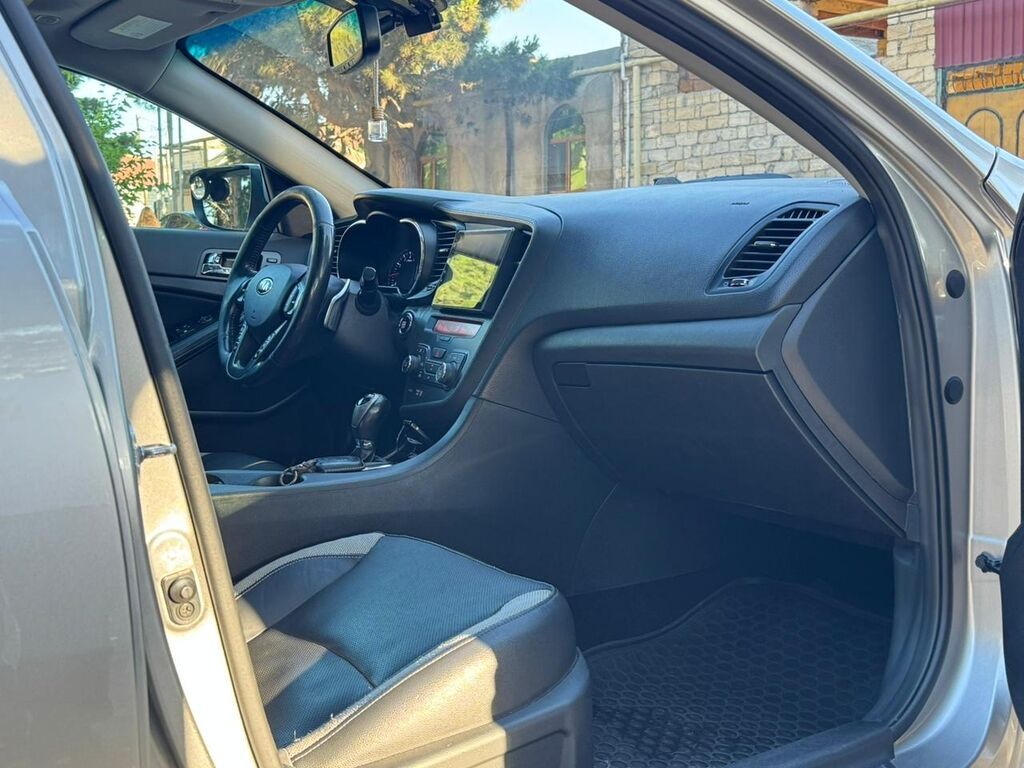 Kia Optima sedan – gümüşü rəngdə, tam ölçülü şəhər və magistral üçün 20-ES-082 — Avtomobillər, Bakı (10)