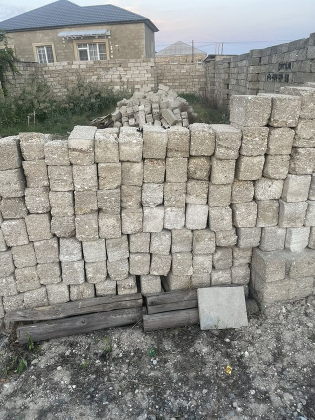 Ünvan Ramana şuşa qəsəbəsi 2 sot hər tərəfi hörülüb içində 1800 daş — Tikinti blokları, kərpic və panellər, Digah (5)