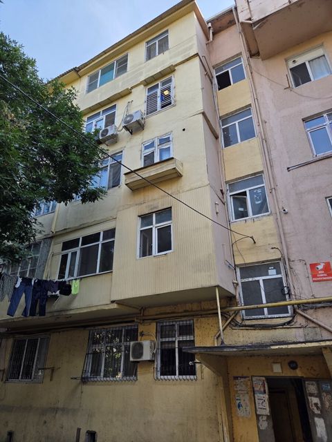 2-otaqlı mənzil, 7-ci mkr., 40 m² — 106 000 ₼ · Bakı · Mənzil 2-otaqlı mənzil, 7-ci mkr., 40 m² — Bakı