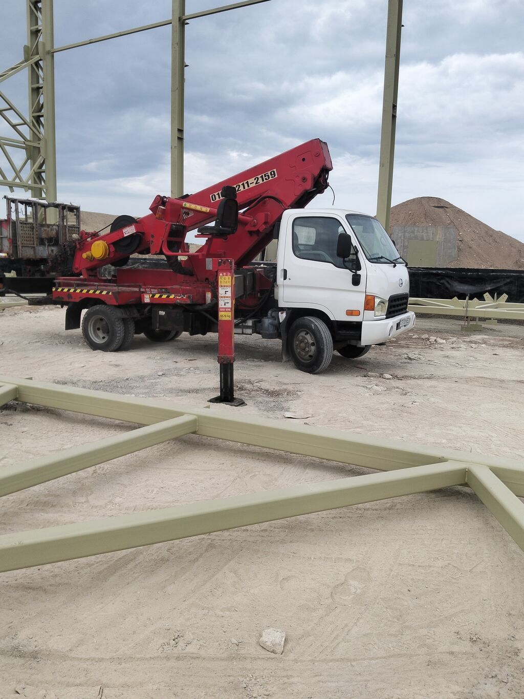 Avtokran səbəti (manlift) icarəsi – Hyundai şassisində qaldırıcı — Biznes və avadanlıq, Bakı (3)