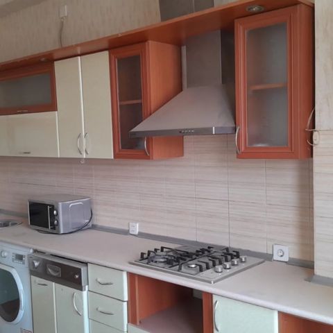 İcarəyə verilir 2 otaqlı köhnə tikili 70 m² — 400 ₼ · Bakı · Mənzil İcarəyə verilir 2 otaqlı köhnə tikili 70 m² — Bakı