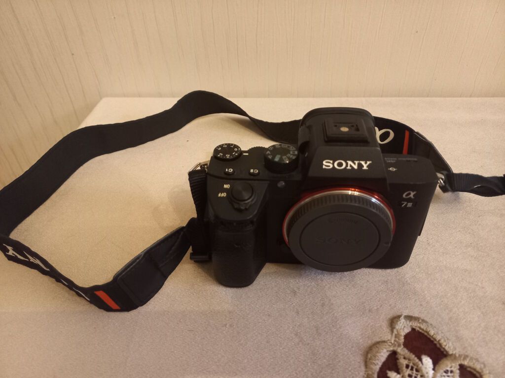 Sony A7 III body.Çox az işlenib.Temirde olmayıb.Ideal veziyyetedir — Fotoaparat, Bakı (2)