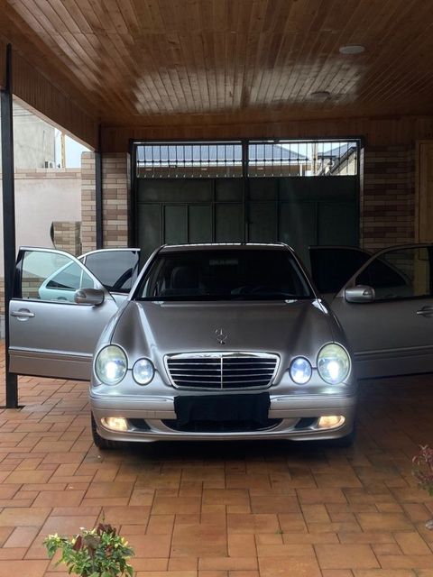 Mercedes E 240, 2.4 L, 2001 il, 258 000 km — 15 500 ₼ · Xırdalan · Avtomobillər Mercedes E 240, 2.4 L, 2001 il, 258 000 km — Xırdalan