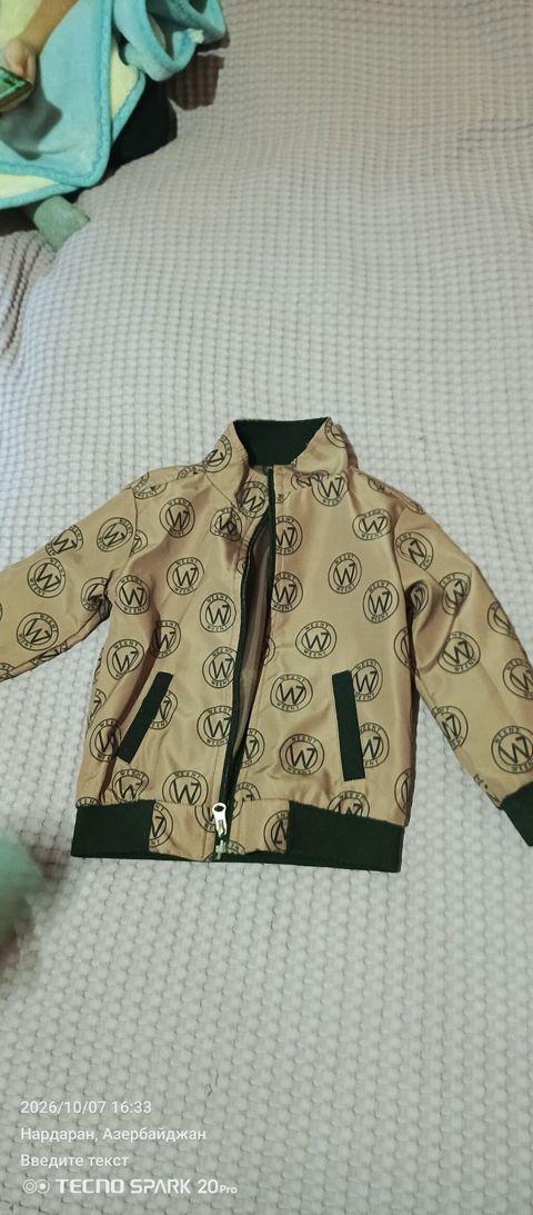 Jaket, Oğlan üçün, 4 - 5 yaş — 10 ₼ · Bakı · Uşaq geyimi Jaket, Oğlan üçün, 4 - 5 yaş — Bakı