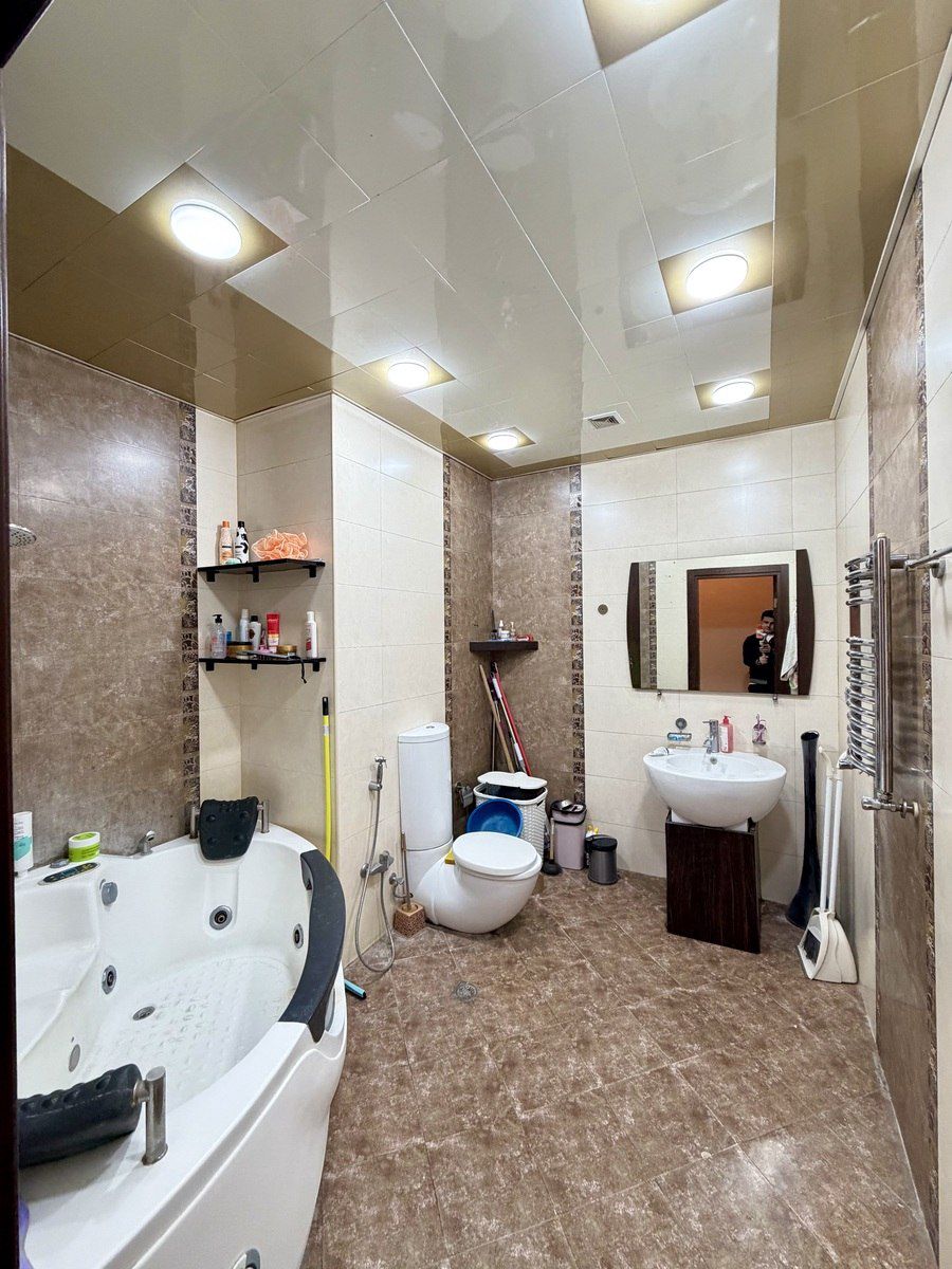 Satılır 4 otaqlı yeni tikili 200 m² — Mənzil, Bakı (12)