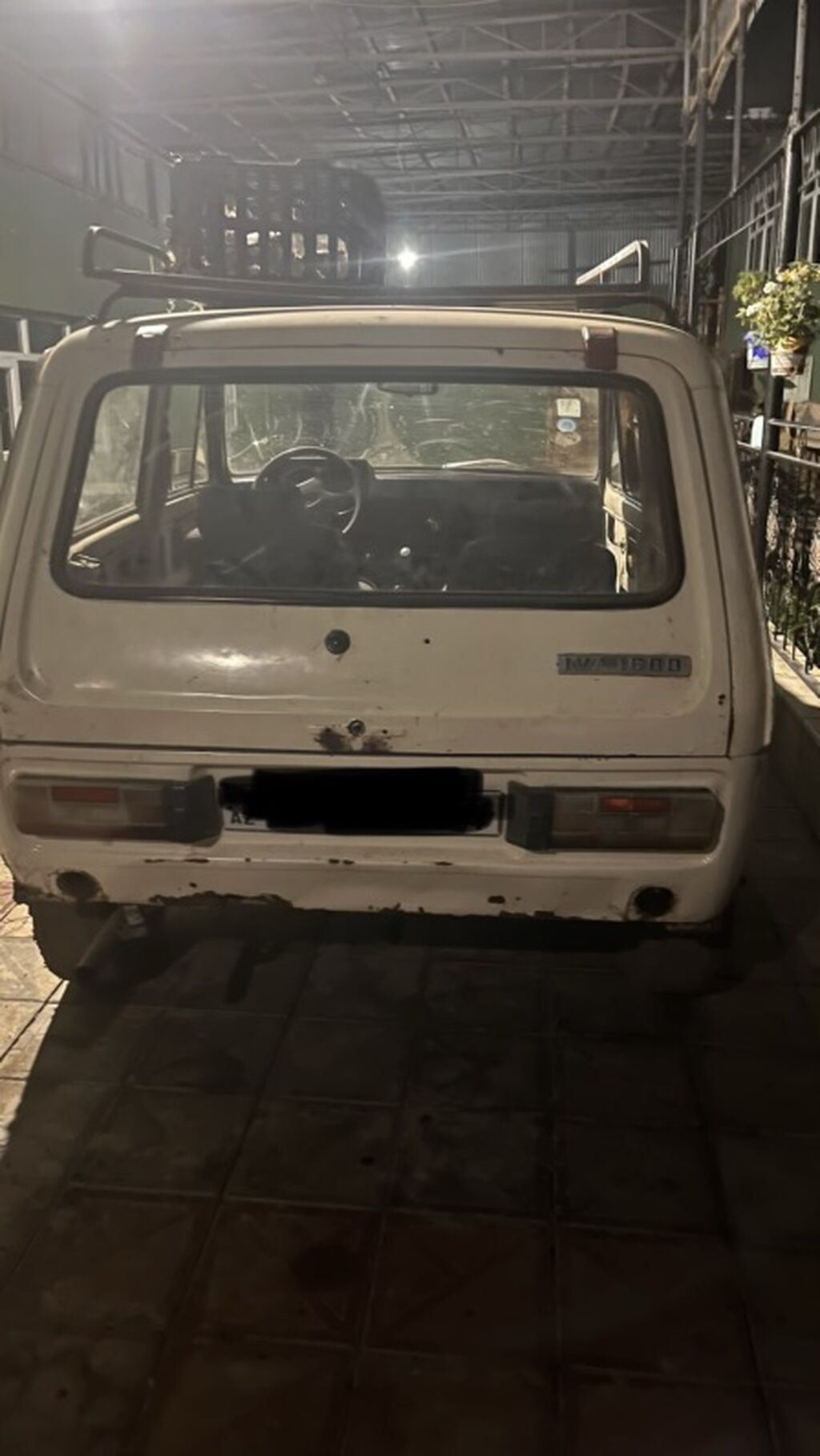 VAZ 2121 Niva, ağ rəng, 3 qapılı SUV. Mexaniki sürətlər qutusu, tam — Avtomobillər, Bakı (6)