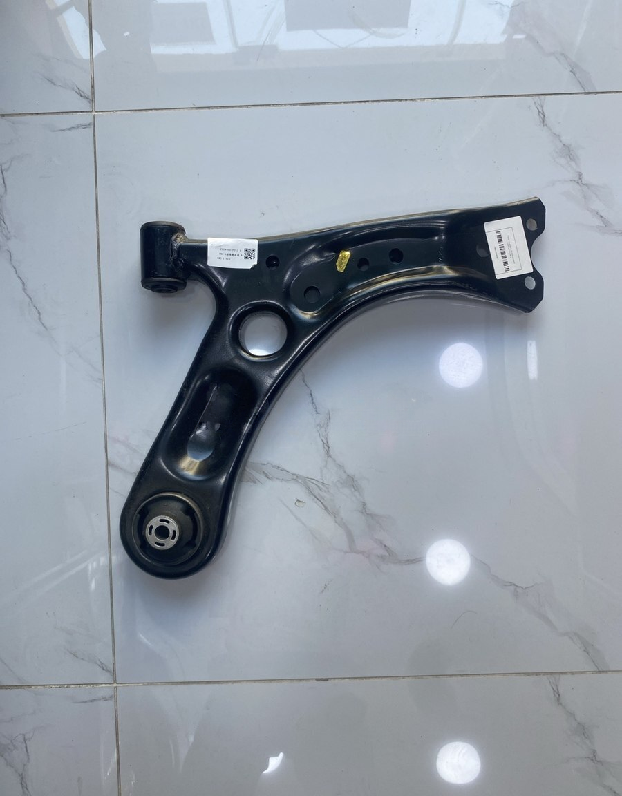 Ön sağ asqı qolu Changan A05 — 47 ₼ · Bakı · Ehtiyat hissələri Ön sağ asqı qolu Changan A05 — Bakı