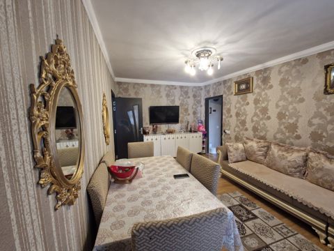 Satılır 2 otaqlı köhnə tikili 50 m² — Bakı