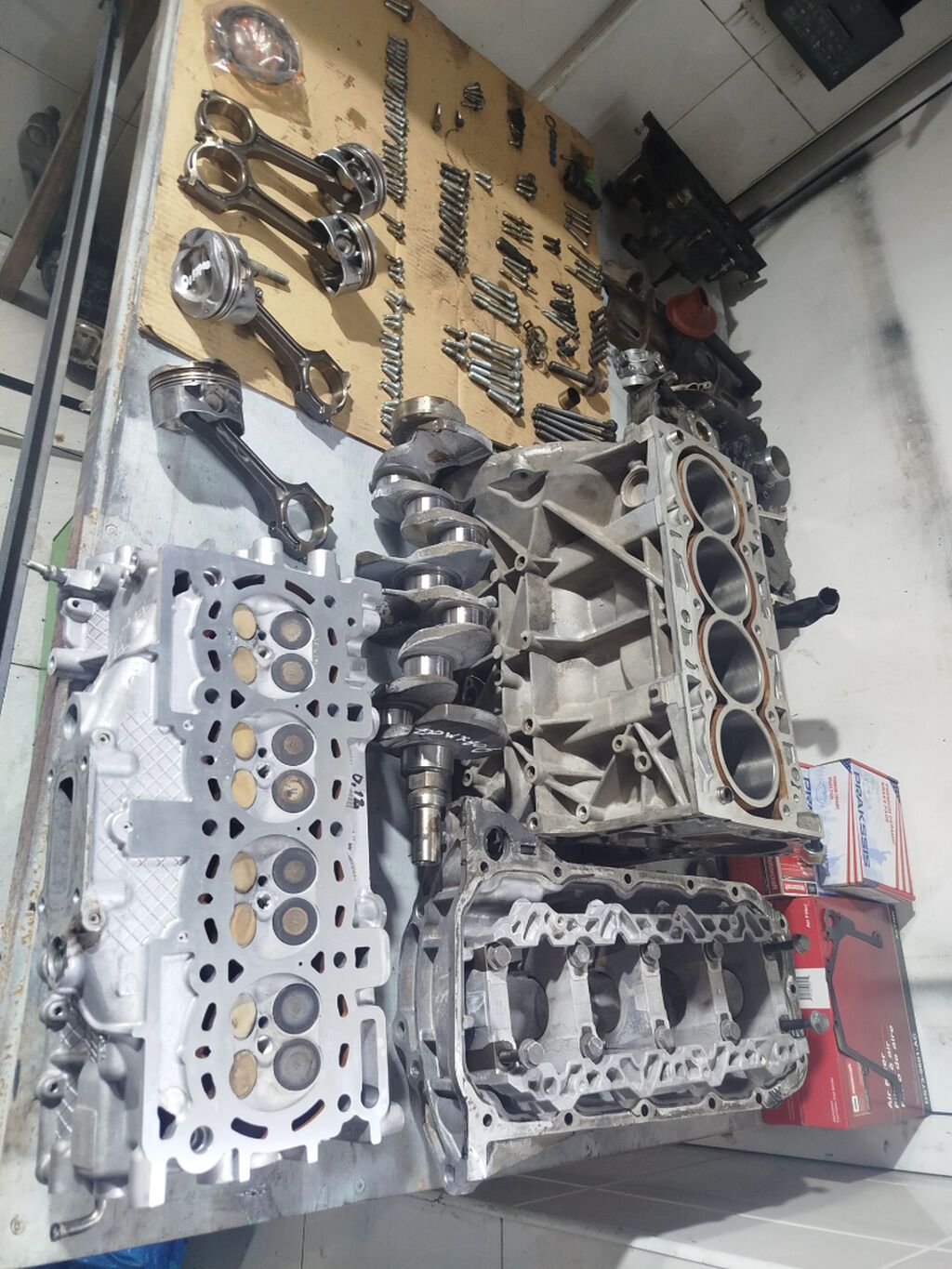 Ford ehtiyat hissələri. Həm mağaza, həm də servis kimi fəaliyyət — Mühərriklər, Bakı (7)